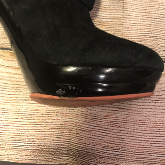 Suede angle booties (European brand) - Picture 5 of 7